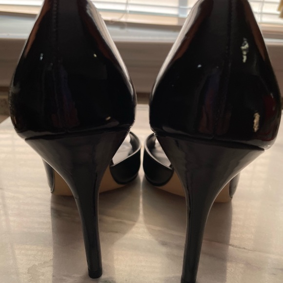 Elle Open Toe Patent Shining Pumps. - Picture 6 of 9
